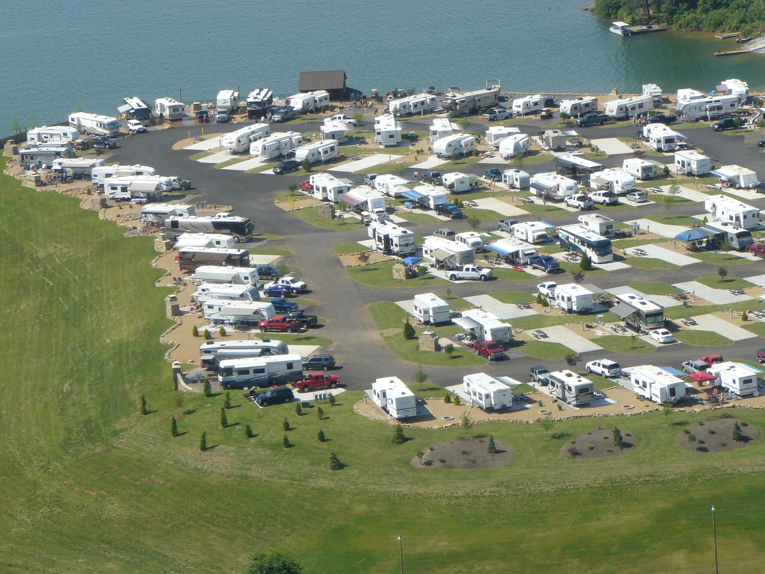 New RV Resort, Breathtaking Views, Fireplaces, BathHouse, STAY WITH US